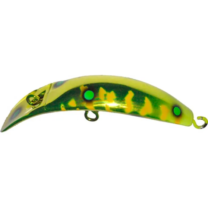 Brad's KillerFish spotted pickle. Plug fishing lure. Green and yellow hard bait.
